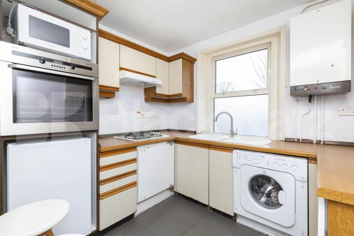 Super one double bedroom flat set within a period house mins to tube & shops Shirland Road, Maida Vale / Queens Park
